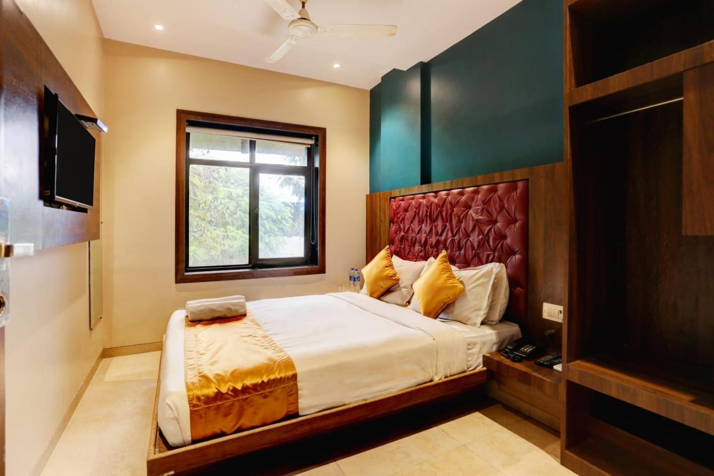 Hotel Sea Breeze Bombay Exterior foto